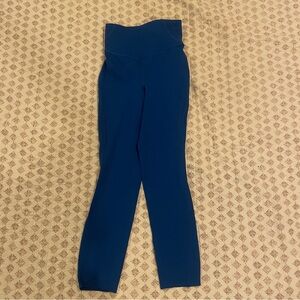 Base pace lulu leggings size 0 23’